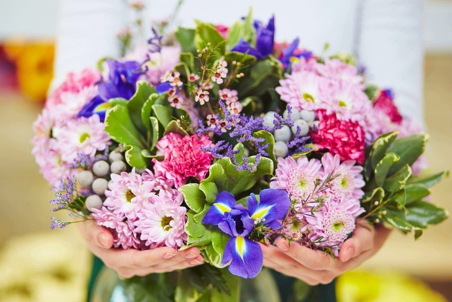 BQ019 Bouquet-Mums-Iris-Carnations-Waxflowers