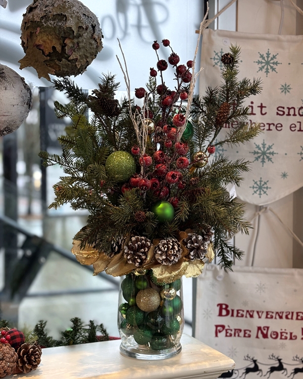 A vibrant Christmas floral arrangement